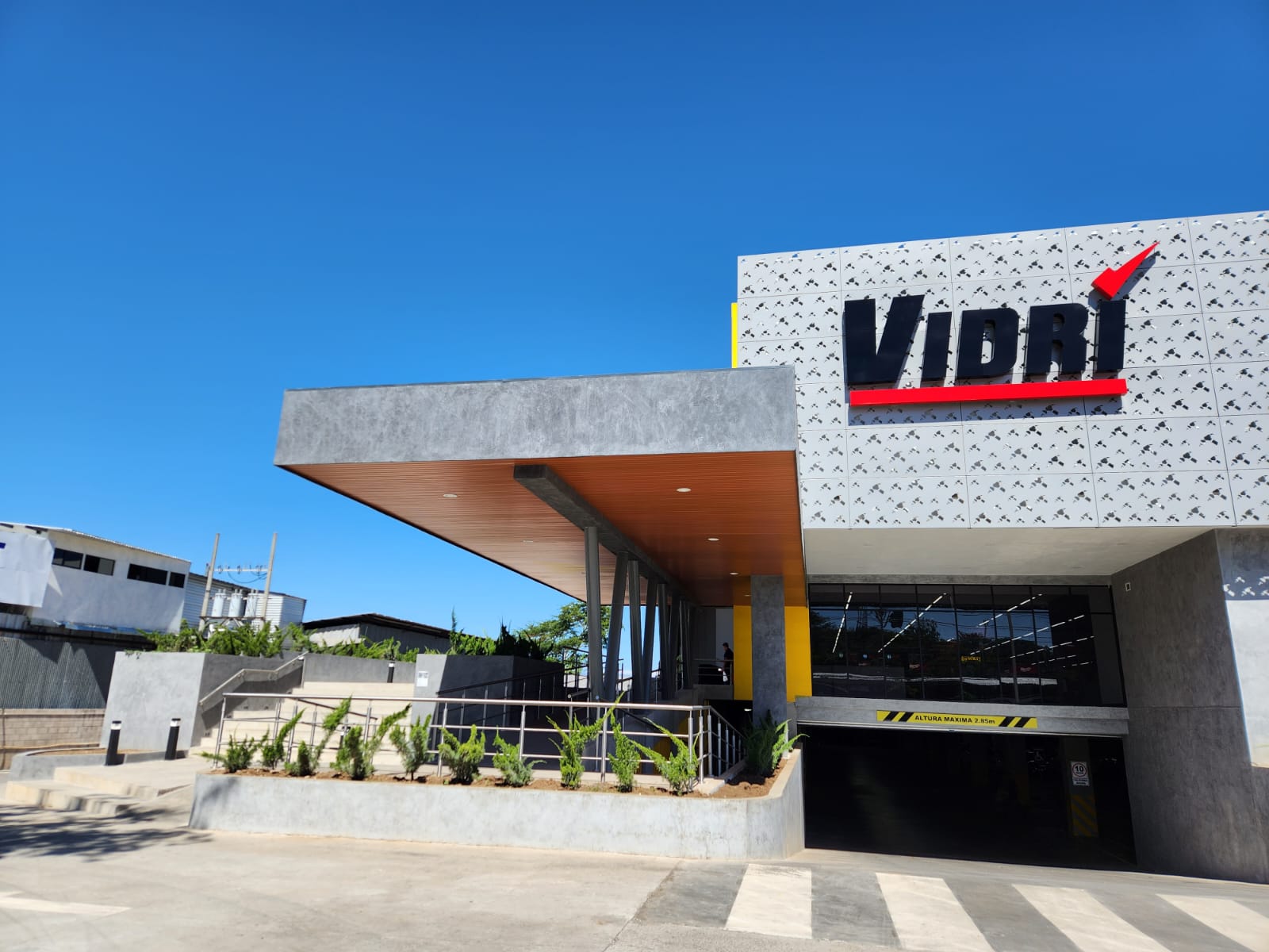 Imagen de la Construcción de tienda en Lourdes, Colón, El Salvador